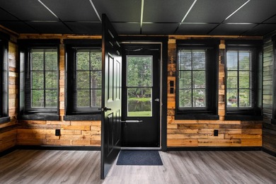 Unique 2 BR/1Ba cabin and property near the intersection of Hwys