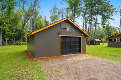 Unique 2 BR/1Ba cabin and property near the intersection of Hwys