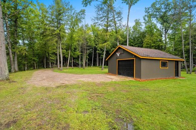 Unique 2 BR/1Ba cabin and property near the intersection of Hwys