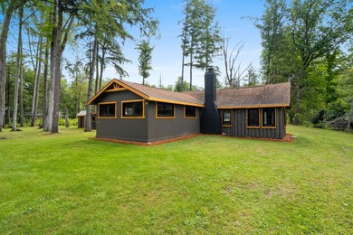 Unique 2 BR/1Ba cabin and property near the intersection of Hwys