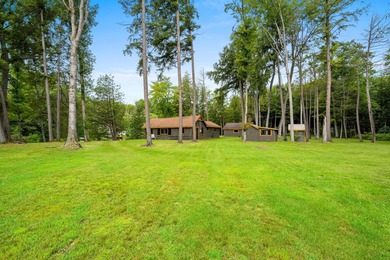 Unique 2 BR/1Ba cabin and property near the intersection of Hwys