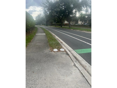 2 Bedroom, 2 Bathroom, 960 sq. Central A/C. Living vinyl