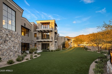 Secluded in Silverleaf's exclusive Horseshoe Canyon, this 12,128