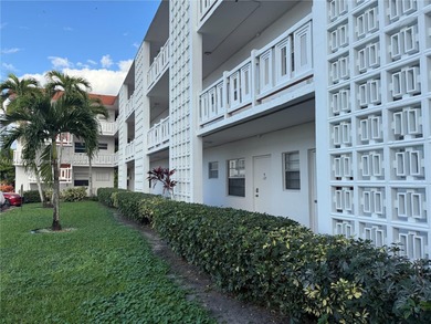 Charming 1 Bed 1 Bath Unit on the 1st floor is For Sale in 45+