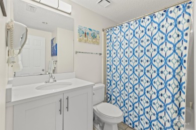 PRICED TO SELL! DON'T MISS THIS ONE. Welcome to Paradise. Direct