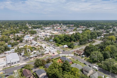 SELLER IS OFFERING $5,000 TOWARDS CLOSING COST. This charming