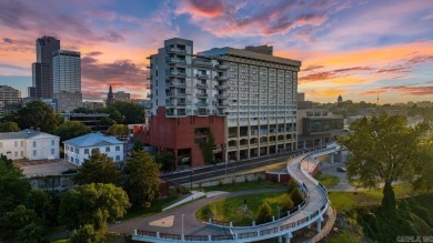 RIVERFRONT luxurious 2 bed/2 bath, 7th floor condo home in the