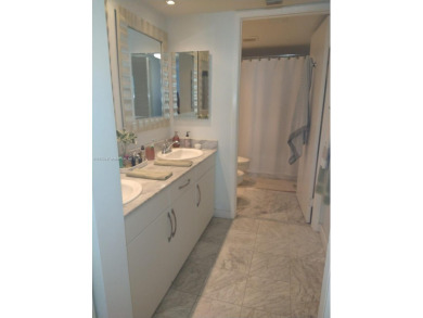 BEST DEAL FOR A 1 BED1.5 BATHS, AT THE BUILDING !! BEST PRICE !!