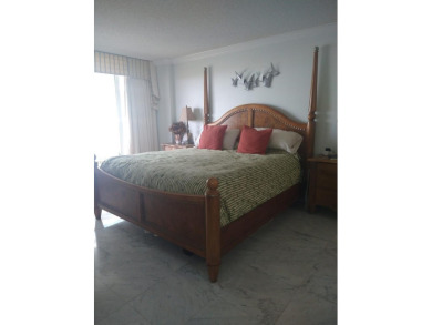 BEST DEAL FOR A 1 BED1.5 BATHS, AT THE BUILDING !! BEST PRICE !!