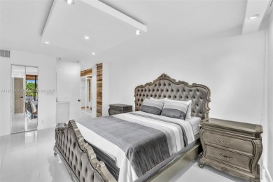 This beautifully updated 1 Bed / 1 Bath unit offers breathtaking