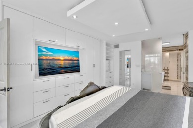 This beautifully updated 1 Bed / 1 Bath unit offers breathtaking