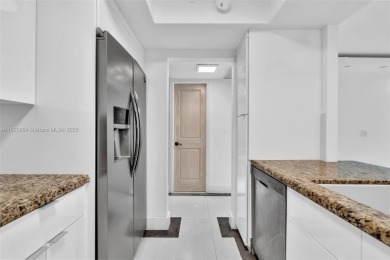 This beautifully updated 1 Bed / 1 Bath unit offers breathtaking
