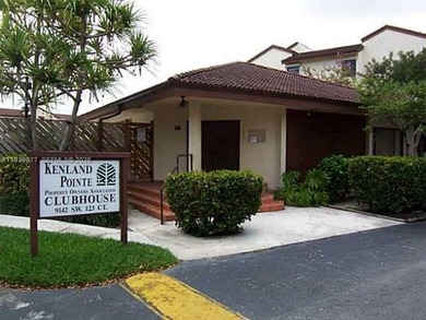 EXCELLENT LOCATION 2/2 UNIT IN KENLAND POINT, WALK IN CLOSET IN