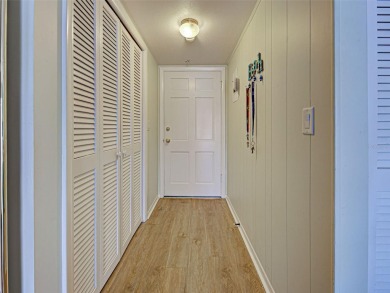 Welcome to your slice of Florida paradise! This beautiful