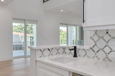 One or more photo(s) has been virtually staged. Newly completed