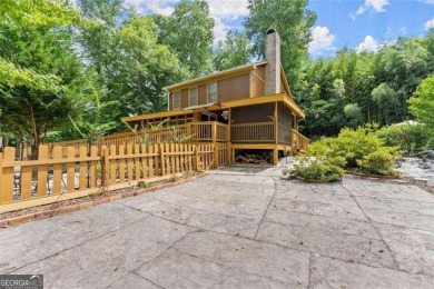 Charming Farmhouse on 1.18 Acres in Dahlonega! Fall in love with