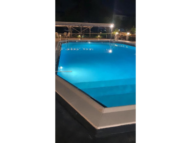 VERY BEAUTIFUL TURN KEY REMODELED 1 BEDROOM 1 BATHROOM WITH A