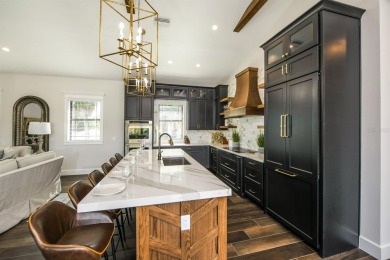 STUNNING ESTATE ON LIDO KEY!!! WELCOME TO YOUR COASTAL DREAM