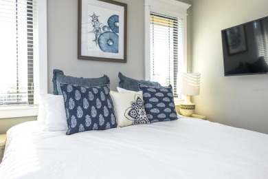 STUNNING ESTATE ON LIDO KEY!!! WELCOME TO YOUR COASTAL DREAM