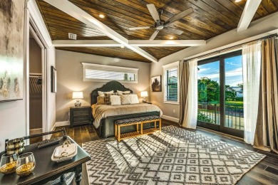 STUNNING ESTATE ON LIDO KEY!!! WELCOME TO YOUR COASTAL DREAM