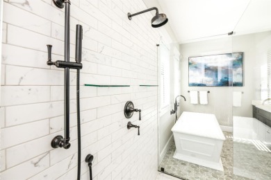 STUNNING ESTATE ON LIDO KEY!!! WELCOME TO YOUR COASTAL DREAM