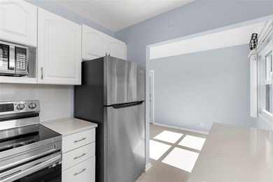 Location! Location! Condo situated in the hart of Century