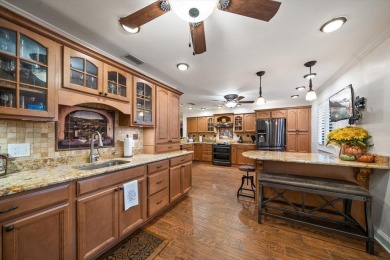 LOCATION, LOCATION, LOCATION! Boaters Paradise large deeded