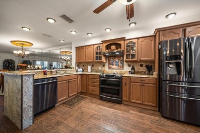 LOCATION, LOCATION, LOCATION! Boaters Paradise large deeded