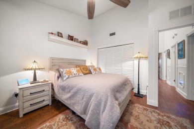 LOCATION, LOCATION, LOCATION! Boaters Paradise large deeded