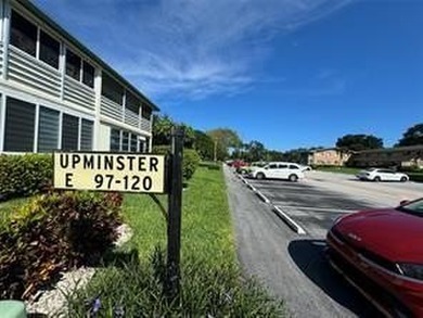 Gorgeous condo 1/1 on the second floor.  Open Kitchen with