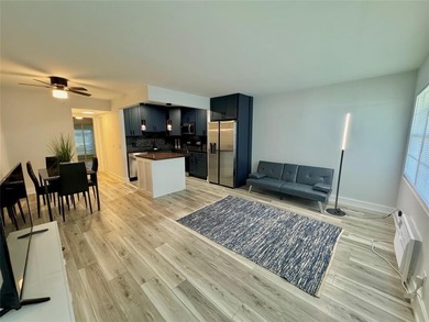 Gorgeous condo 1/1 on the second floor.  Open Kitchen with