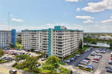 Experience Hillcrest living in this spacious 1BR 1.5BA 8th floor