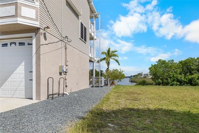 ONE-OF-A-KIND WATERFRONT VIEWS - FISH RIGHT FROM YOUR DOCK!
