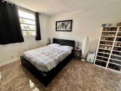 located on Lincoln Road! One of the most vibrant streets, easy