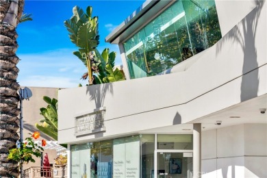 Pride of ownership, newer building in the heart of Town Center