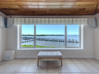 Breathtaking bayfront condominium at Mariner Village on