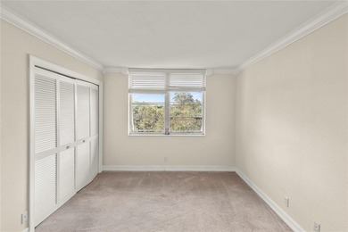 Rare King Model 3BD/2.5BA in Palm Aire! This spacious 2,100 sq