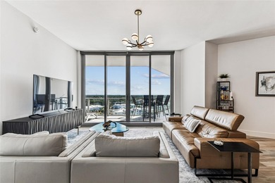 Wake to sunlit mornings and glittering Downtown Tampa vistas