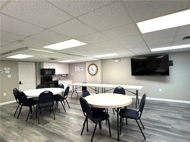 Enjoy your Maintenance Free Condo Courtyard Living in the Lovely