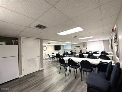 Enjoy your Maintenance Free Condo Courtyard Living in the Lovely