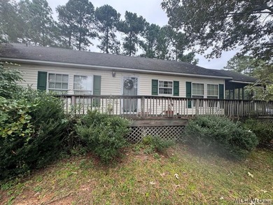 Welcome to Bridgewater Cove on Lake Gaston! Discover the charm