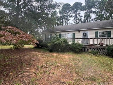 Welcome to Bridgewater Cove on Lake Gaston! Discover the charm