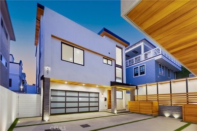 Brand New Construction. Coastal modern townhome offering 4