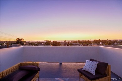 Brand New Construction. Coastal modern townhome offering 4