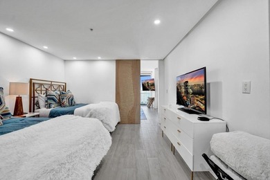 Now that's more like it!  Immaculately renovated and