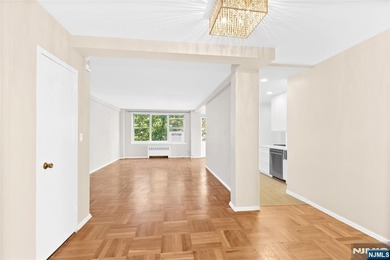 *Text listing agent Ari  for showings and questions*. Welcome to