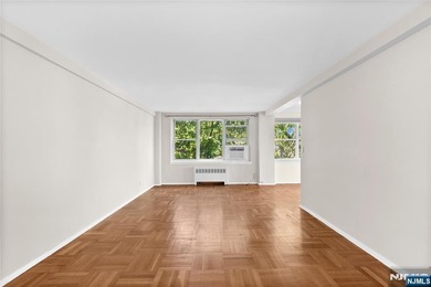 *Text listing agent Ari  for showings and questions*. Welcome to