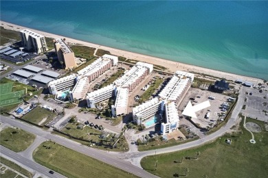 This fully furnished 1-bedroom, 1-bathroom condo on North Beach