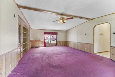 Discover your peaceful waterfront retreat on a quiet canal with