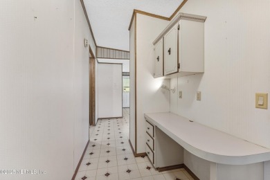 Discover your peaceful waterfront retreat on a quiet canal with